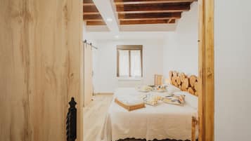 5 slaapkamers, een strijkplank/strijkijzer, gratis wifi, beddengoed