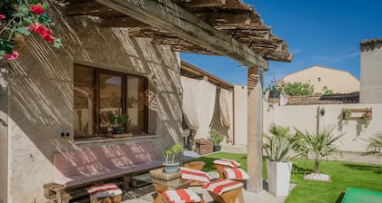 Country House 'Cepa Alta Del Hocillo' with Private Pool, Private Garden and Wi-Fi