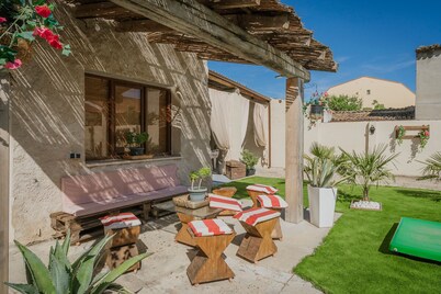 Country House 'Cepa Alta Del Hocillo' with Private Pool, Private Garden and Wi-Fi