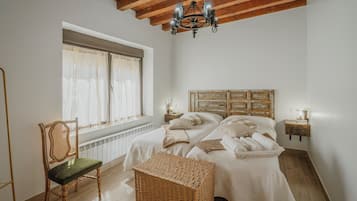 5 makuuhuonetta, silitysrauta/-lauta, ilmainen Wi-Fi, vuodevaatteet