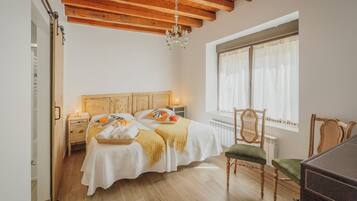 5 slaapkamers, een strijkplank/strijkijzer, gratis wifi, beddengoed