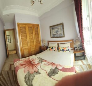 1 chambre, fer et planche à repasser, Wi-Fi, draps fournis