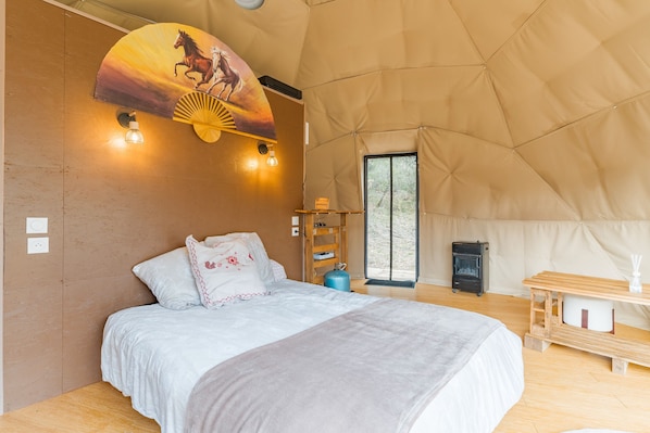 1 habitación y ropa de cama 