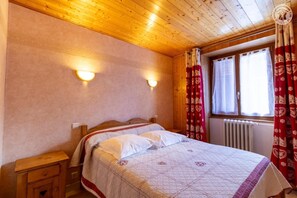 2 Schlafzimmer, Bügeleisen/Bügelbrett, Reisekinderbett, kostenloses WLAN