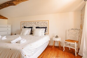 3 chambres, fer et planche à repasser, Wi-Fi gratuit, draps fournis