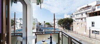 Vacation Apartment 'Los Angeles 3' with Sea View, Shared Terrace and Wi-Fi