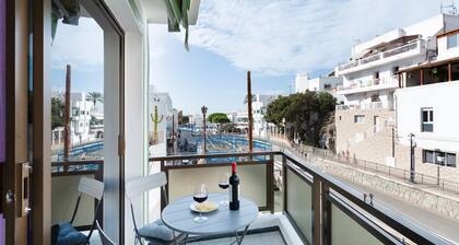 Vacation Apartment 'Los Angeles 3' with Sea View, Shared Terrace and Wi-Fi