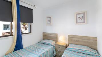 2 slaapkamers, een strijkplank/strijkijzer, gratis wifi, beddengoed