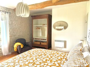 3 多间卧室、熨斗/熨衣板、免费 WiFi、床单