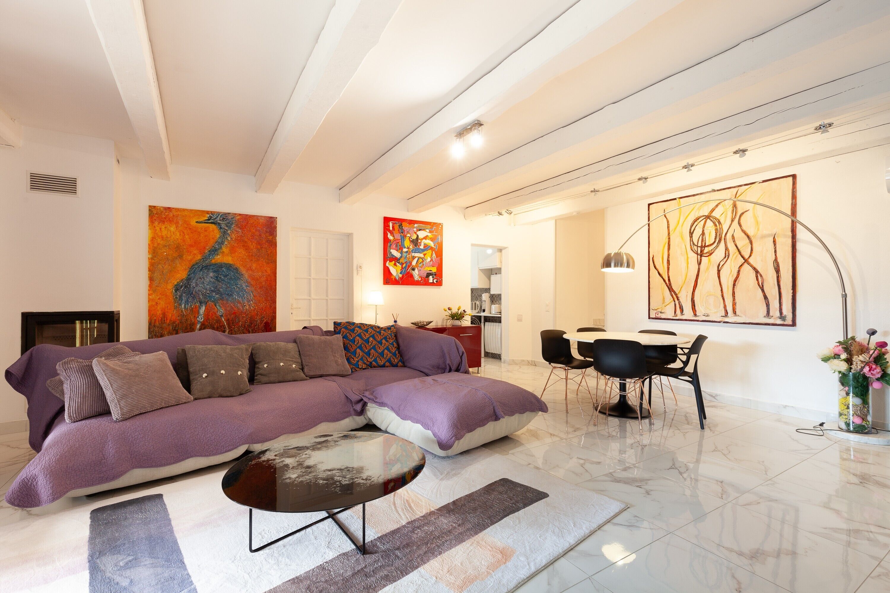 Televisión, chimenea