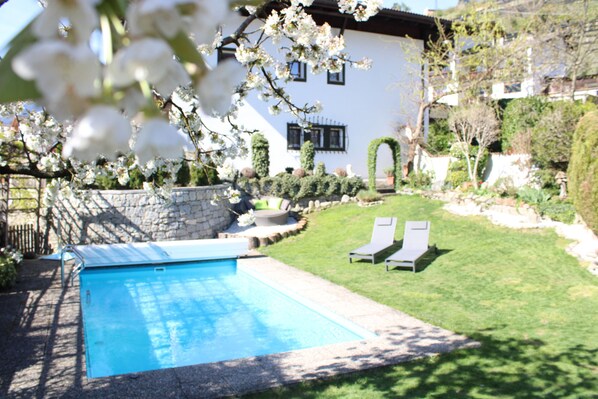 Pool - Apartment 'Fewo Innerhofer - Südbalkon' with Mountain View, Shared Pool and Wi-Fi (Riffian)