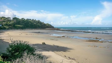 Una playa cerca