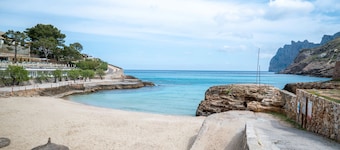 'Can Botana 10' with Sea View, Wi-Fi and Air Conditioning