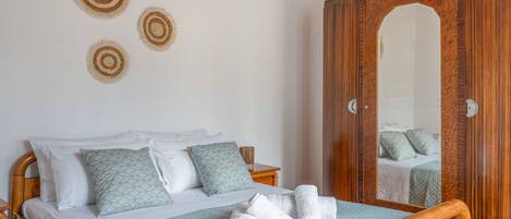 1 chambre, fer et planche Ă repasser, Wi-Fi gratuit, draps fournis