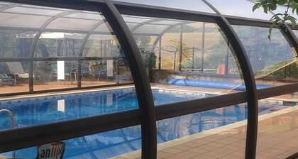 Casa rural 'Landa' con vistas a la montaña, piscina compartida y Wi-Fi