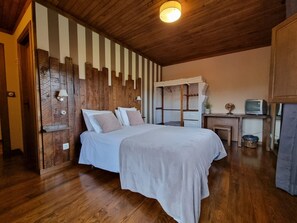 3 soverom, strykejern/-brett, wi-fi (inkludert) og sengetøy