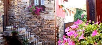 Country House 'Aldea Rural A Cortiña Casa' with Mountain View, Shared Pool and Wi-Fi