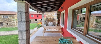 Landhuis 'Aldea Rural A Cortiña Apartamento 2' met uitzicht op de bergen