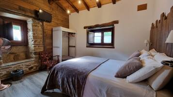1 dormitorio, tabla de planchar con plancha, wifi gratis y ropa de cama