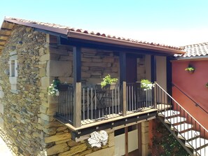 Exterior - Country House 'Aldea Rural A Cortiña Apartamento 2' with Mountain View, Shared Pool and Wi-Fi (Pepín)