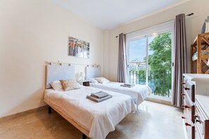 2 bedrooms, free WiFi, bed sheets - Apartment 'La Noria Golf Resort' with Mountain View, Wi-Fi and Air Conditioning (La Cala de Mijas)