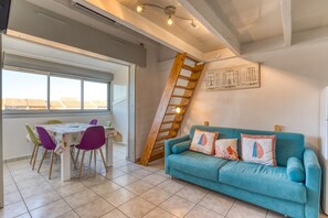 TV - Apartment 'La Conque' with Air Conditioning (Agde)