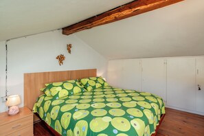 2 bedrooms, iron/ironing board, free WiFi, bed sheets - Apartment 'Antico Forno' with Mountain View and Wi-Fi (San Marcello Piteglio)