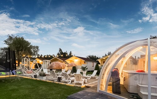 Lovely home in Darlowo Wicie with WiFi