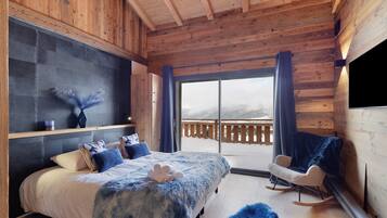 5 bedrooms, iron/ironing board, free WiFi, bed sheets