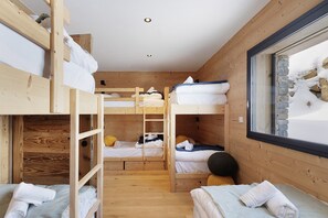 5 chambres, fer et planche à repasser, Wi-Fi gratuit, draps fournis