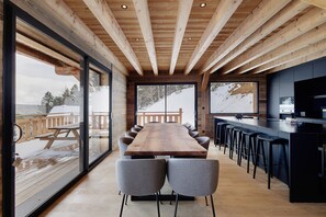 Dining - Chalet 'G2' with Lake View, Private Terrace and Wi-Fi (Les Angles)