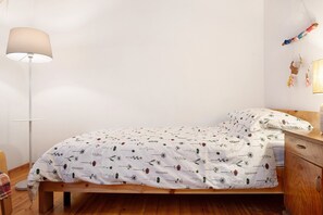 3 chambres, bureau, fer et planche à repasser, Wi-Fi gratuit