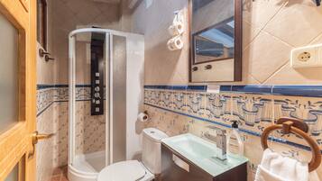 Dusche, Haartrockner, HandtĂŒcher