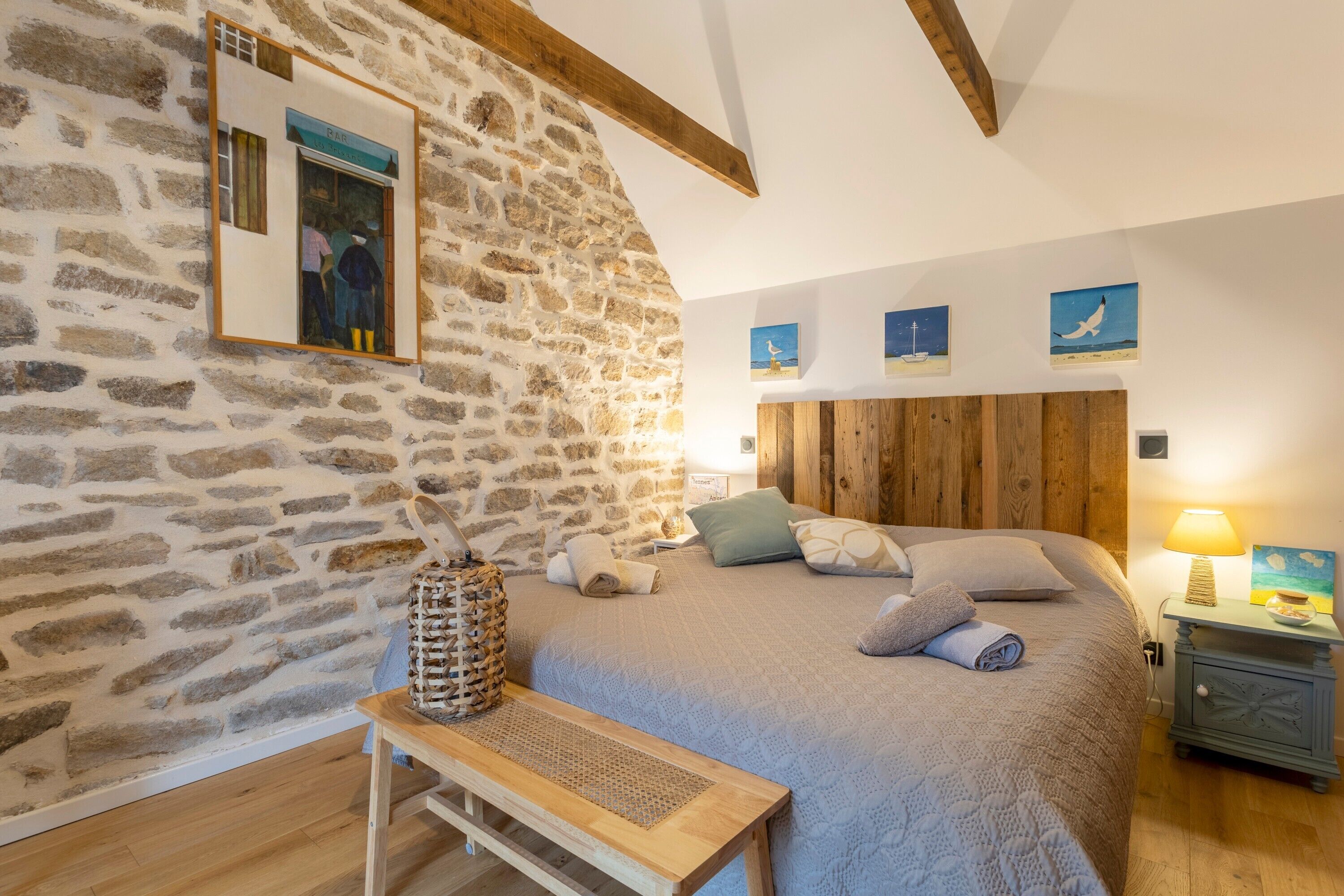 3 chambres, fer et planche à repasser, Wi-Fi gratuit, draps fournis