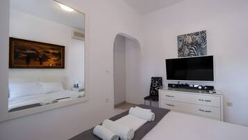 2 chambres, fer et planche Ă repasser, Wi-Fi gratuit, draps fournis