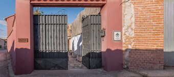 Country House 'Cuatro Torres' with Private Terrace and Wi-Fi