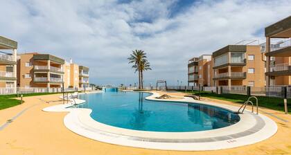 Appartement 'Al Lado De La Playa' avec vue mer, piscine commune et Wi-Fi