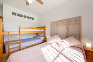 2 chambres, accès au Wi-Fi (inclus), literie fournie