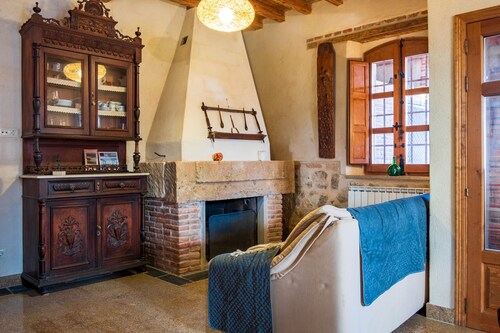 Country House 'Casa Rural El Saúco' with Private Garden and Balcony