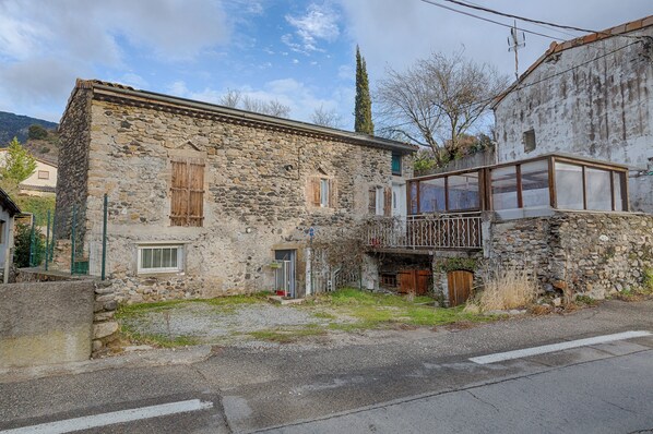 Exterior - Apartment 'Appart Flaviac' with Mountain View, Shared Terrace and Wi-Fi (Flaviac)