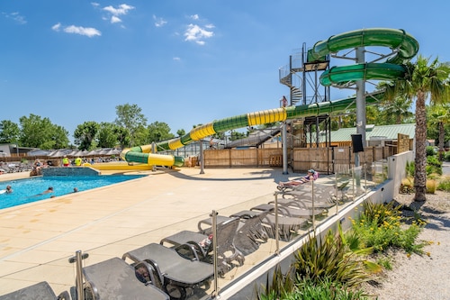 Mobile Home at Domaine De La Yole Campsite with Pool