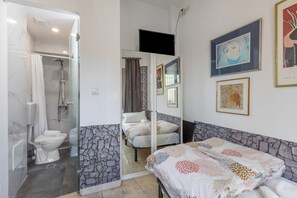 1 slaapkamer, een strijkplank/strijkijzer, gratis wifi, beddengoed