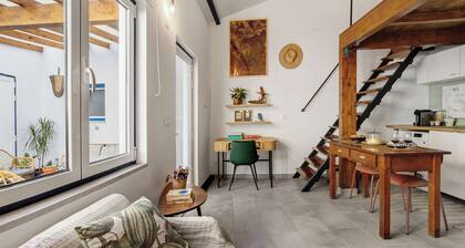 Tiny Home 'Casa Das Cantonas Valada' with Shared Pool, Wi-Fi and Air Conditioning