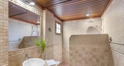 Holiday Home 'Casa Yaraina' with Sea Views and Wi-Fi