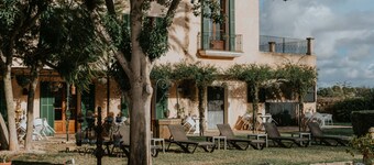 Bed and Breakfast 'Doppelzimmer Vendaval Es Llobets' with Mountain View, Wi-Fi and Air Conditioning