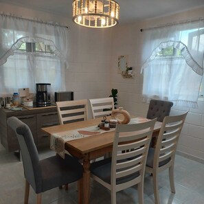 Dining - Stylish & Modern Retreat (Quebradillas)