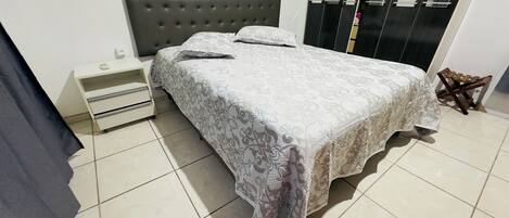 3 bedrooms, WiFi, bed sheets