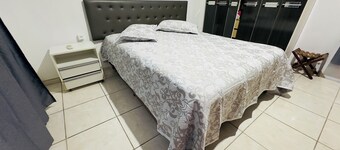 House with pool, air conditioning located in a quiet resort, 60m from the sea