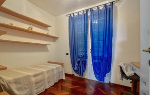 4 bedrooms, travel cot, free WiFi