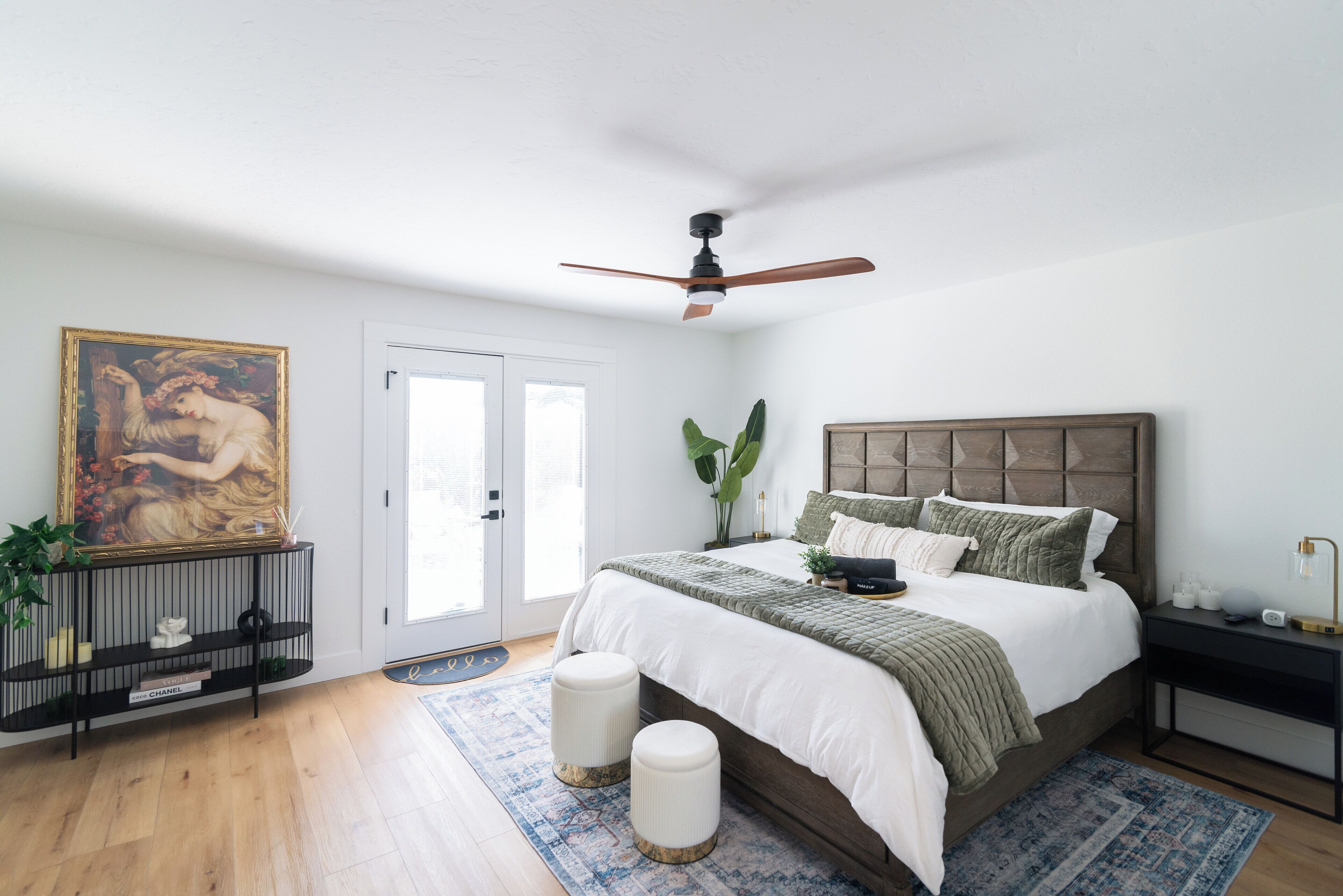 3 bedrooms, iron/ironing board, WiFi, bed sheets